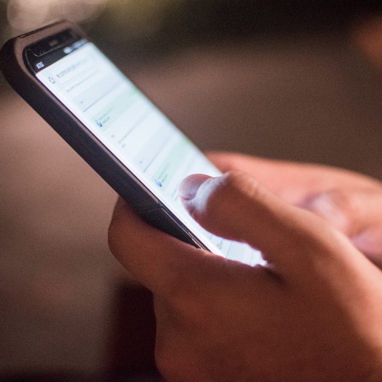 Scrollen auf dem Smartphone